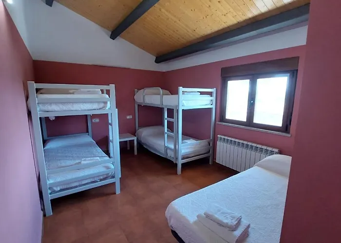 De Salvatierra بيت شباب *